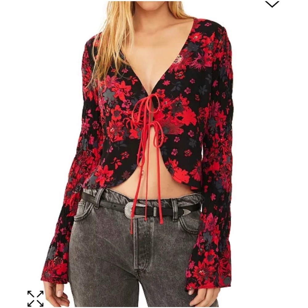 Free People Red Black Floral Tie Front Cropped Blouse Bell Sleeve Sz‎ M